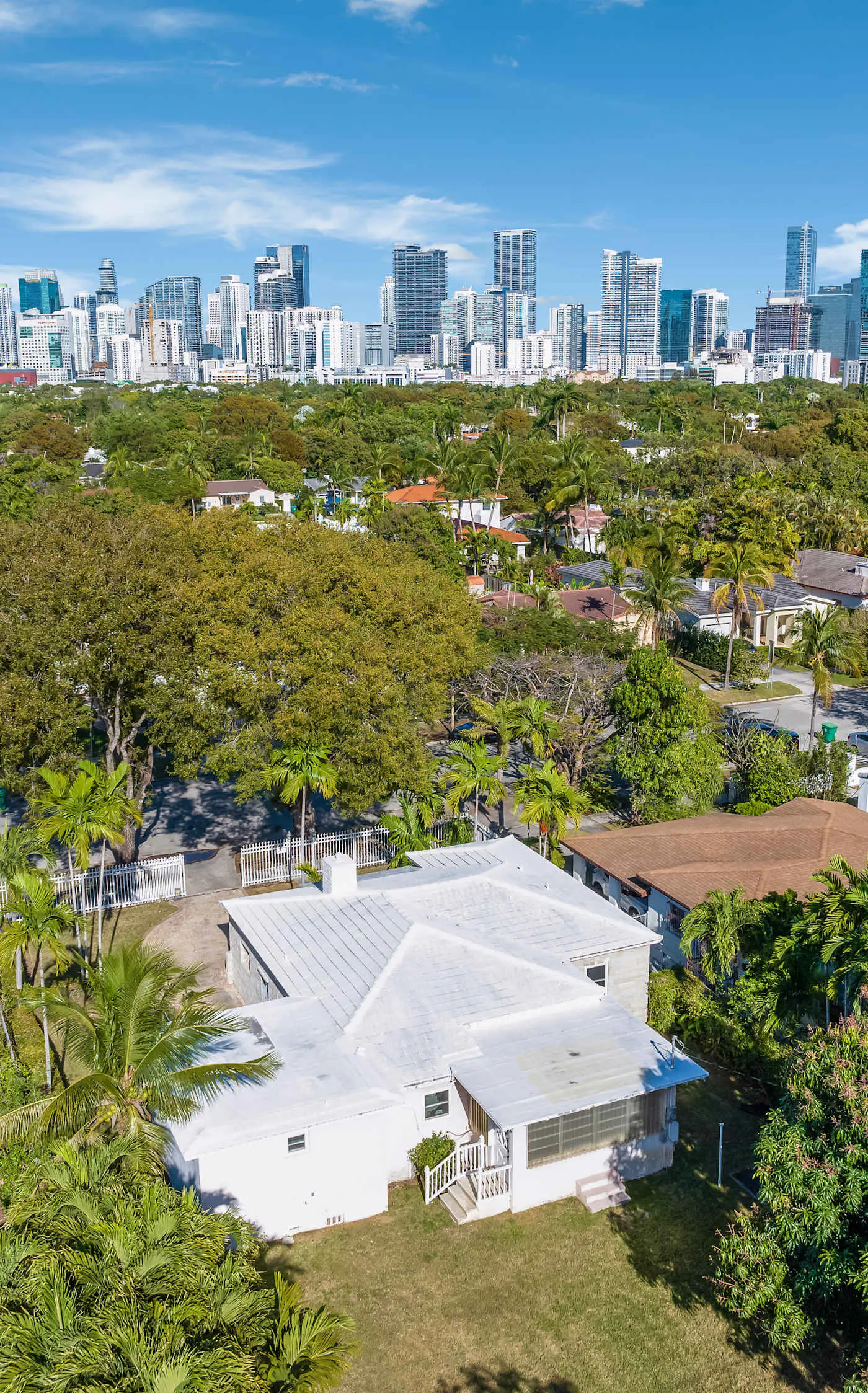 Casa de Jai- your Green Space near Brickell