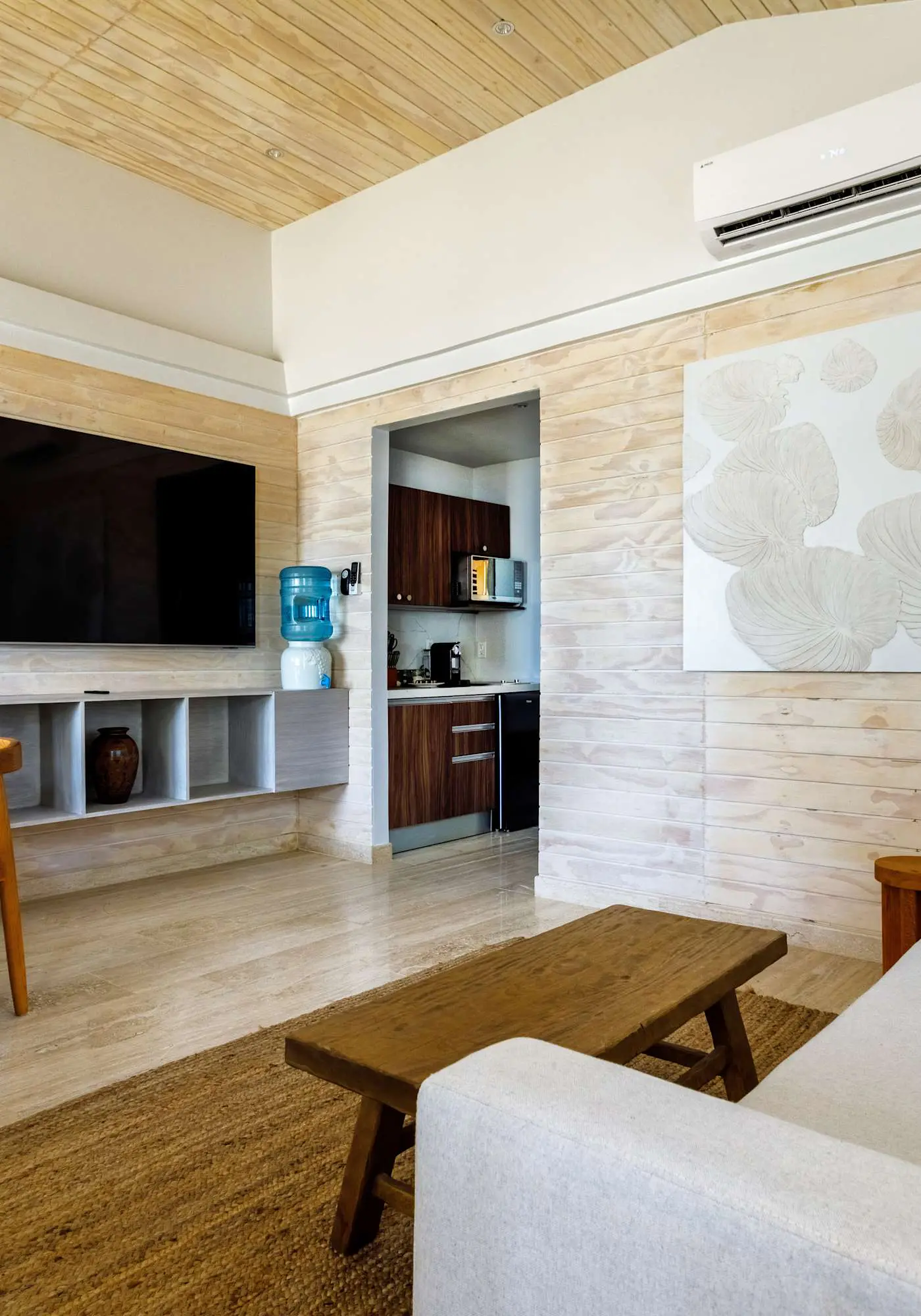 Ocean Crush- Beachfront, Pool, Tiki Bar, Pier