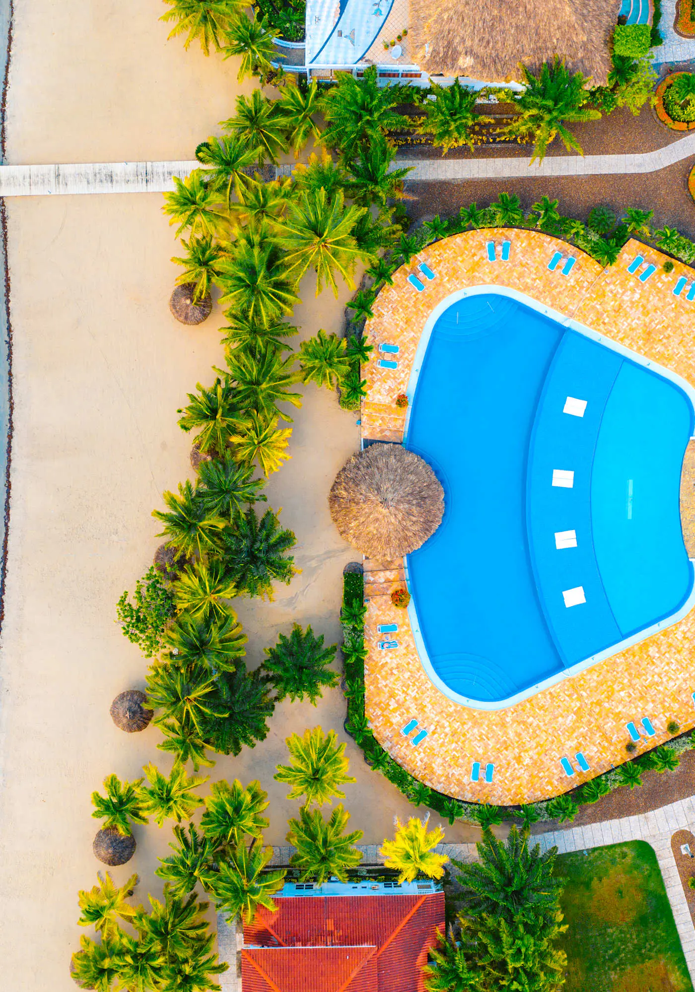 Ocean Bliss - Beach Level, Pool, Tiki Bar, Pier
