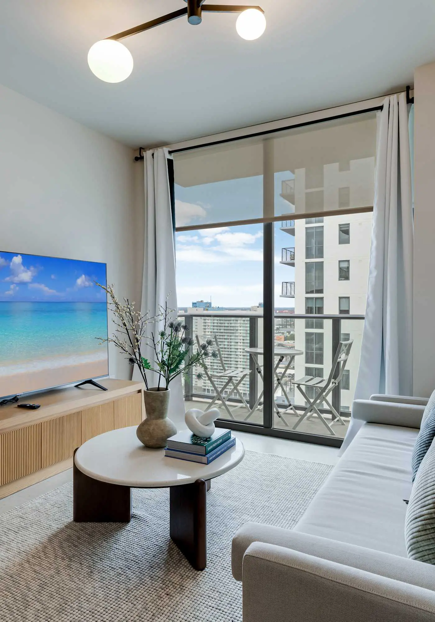 Urban Oasis Luxury Suite- Sky High Amenities