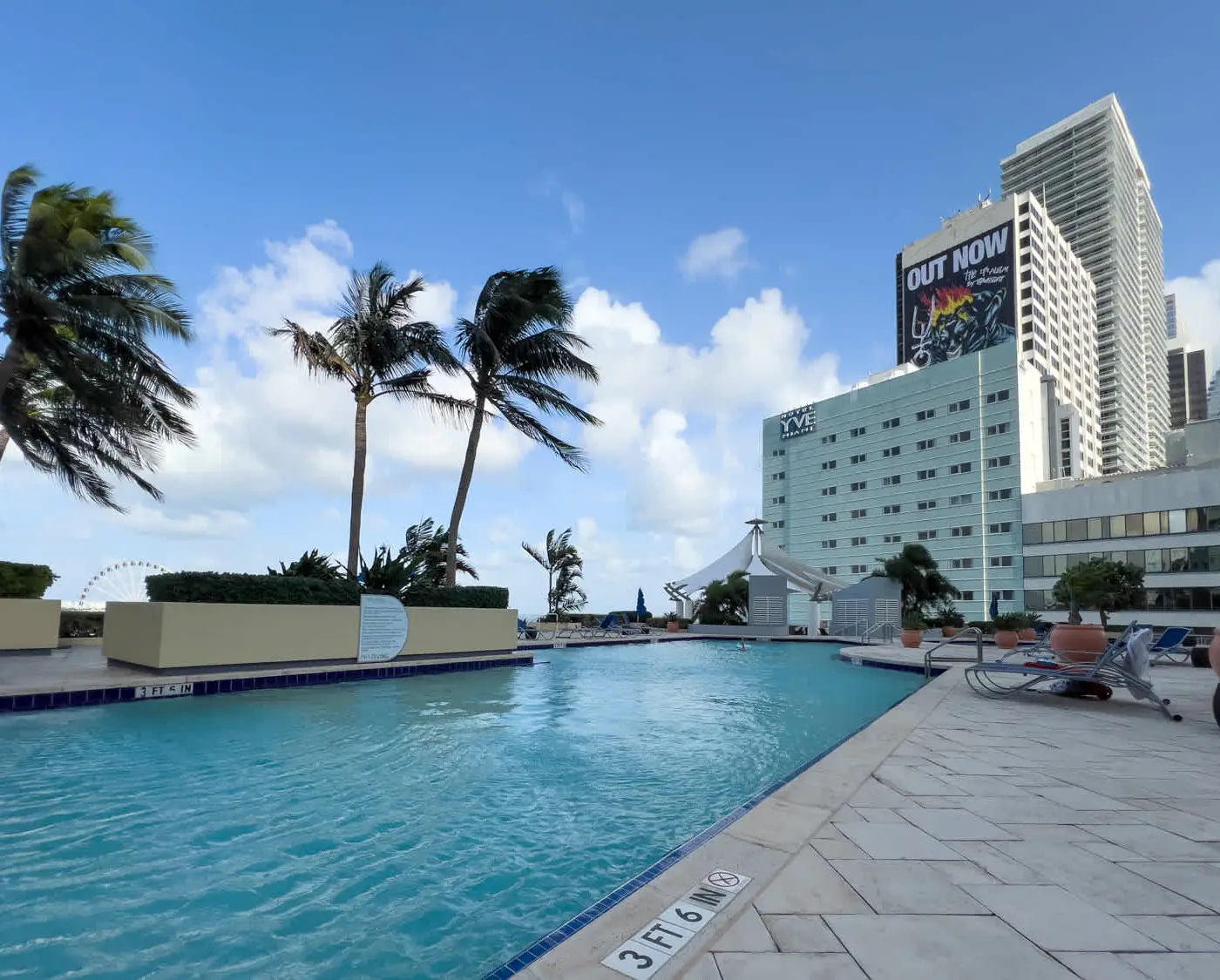 The Vizcayne Vibe- Sauna, Pool and Sundeck