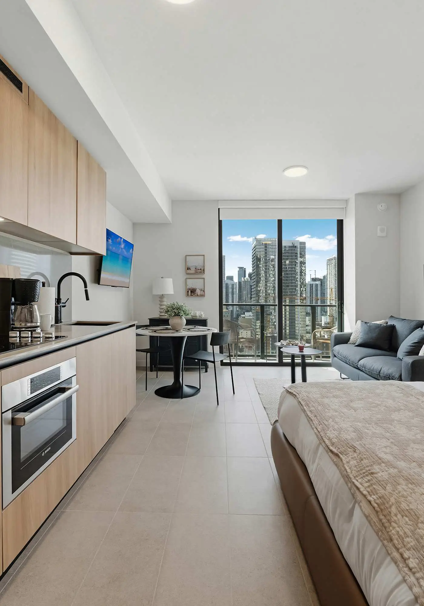 Cielo Studio- Downtown Location and City Views