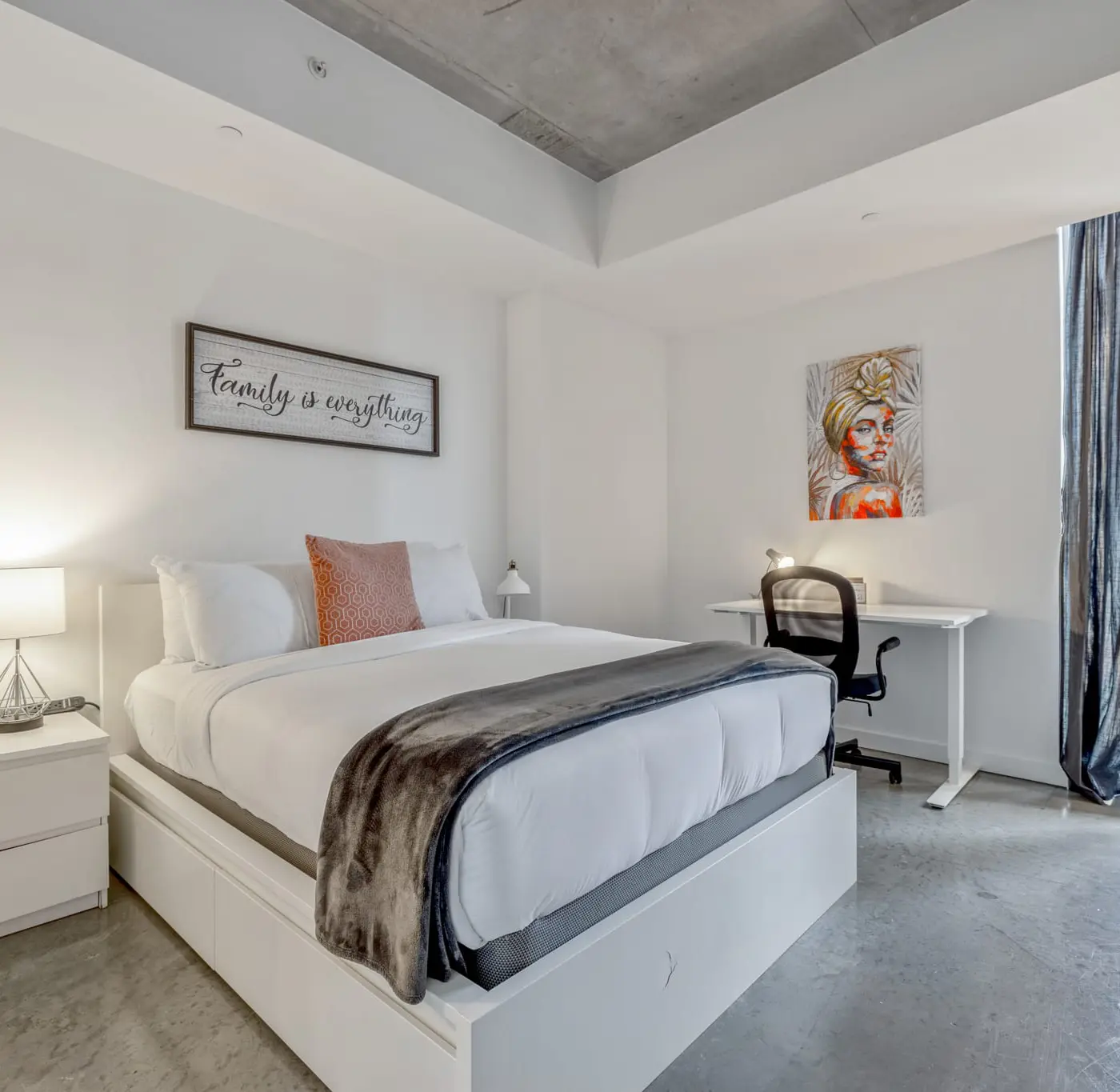 Charming Downtown Pad, Rooftop Pool in Miami