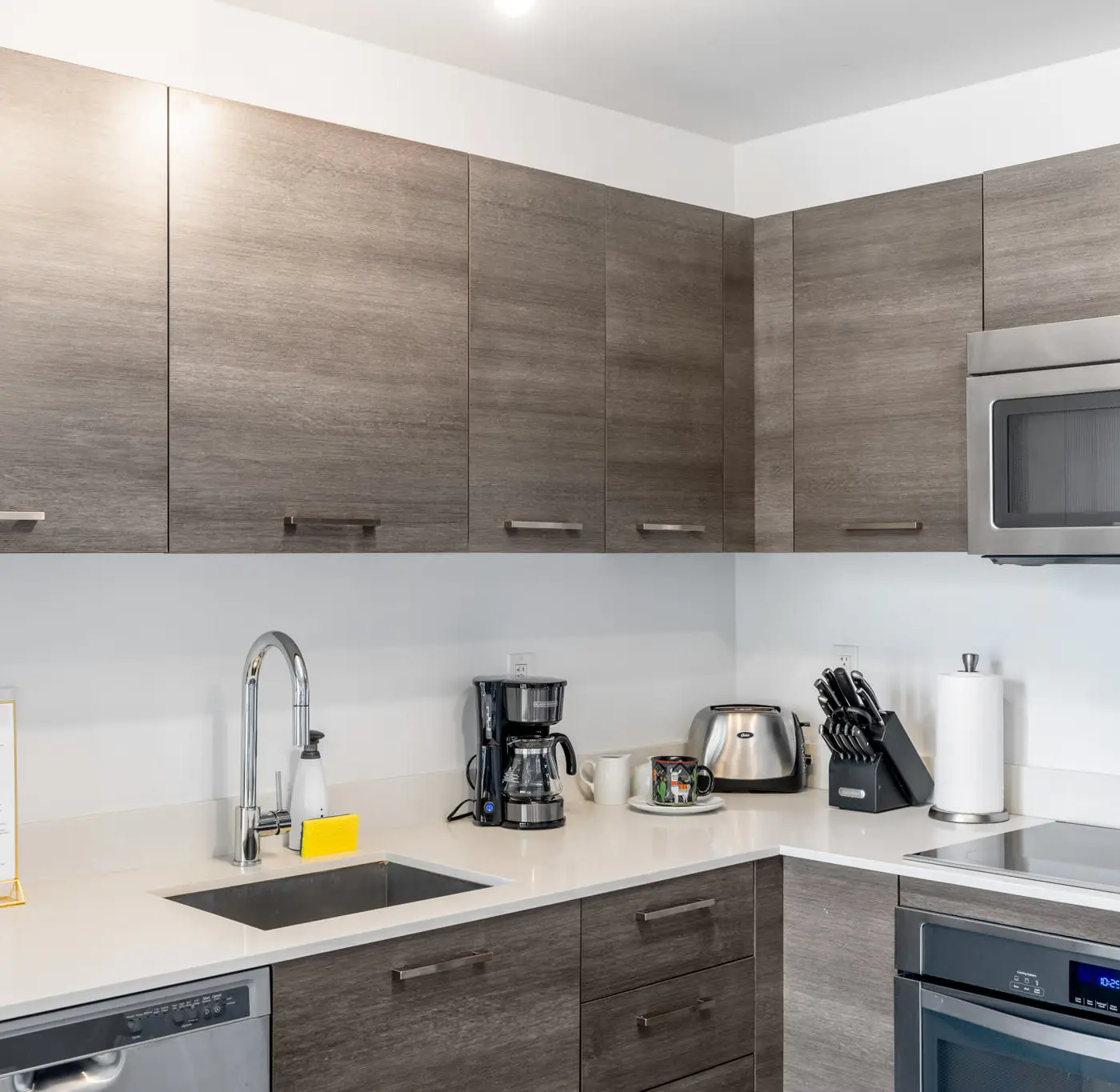 Charming Downtown Pad, Rooftop Pool in Miami