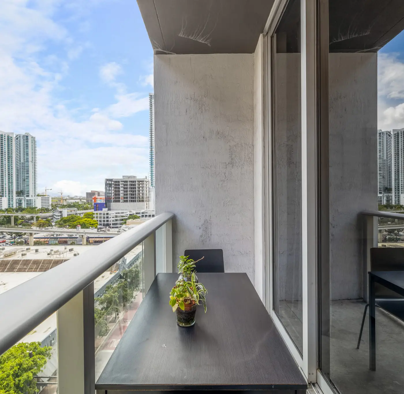 Charming Downtown Pad, Rooftop Pool in Miami