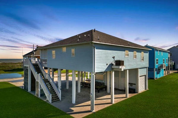 4BR Coastal Escape | Gulf Views, Private Deck, Walk to Beach