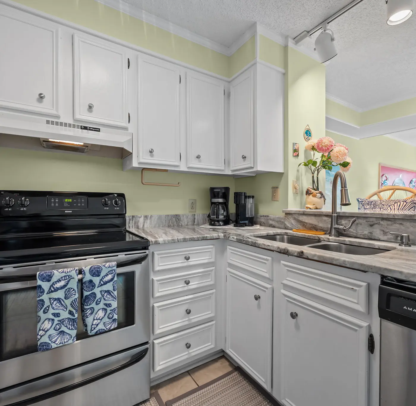 ABIBO40 Island Beach & Racquet Club B104