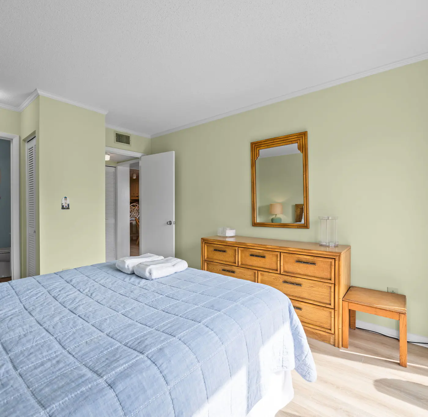 ABIBO40 Island Beach & Racquet Club B104