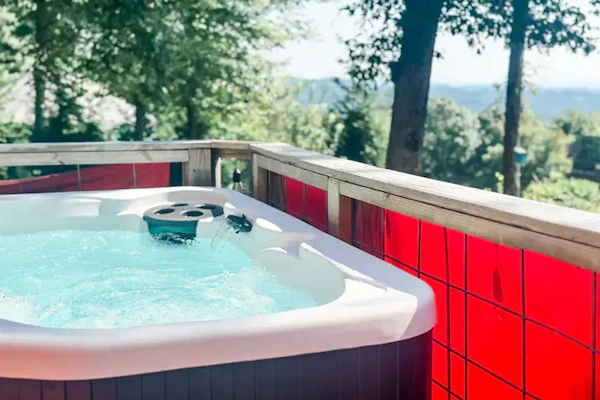 Simply Serenity Yurt- Magical Getaway w/ Hot Tub