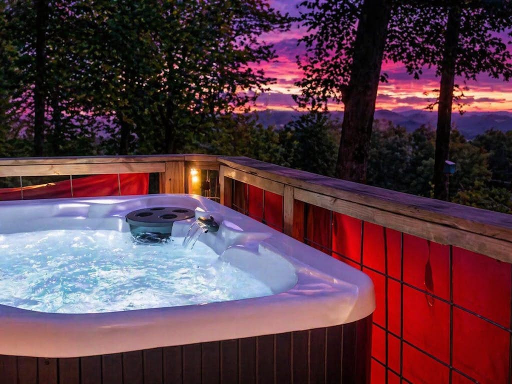 Simply Serenity Yurt- Magical Getaway w/ Hot Tub