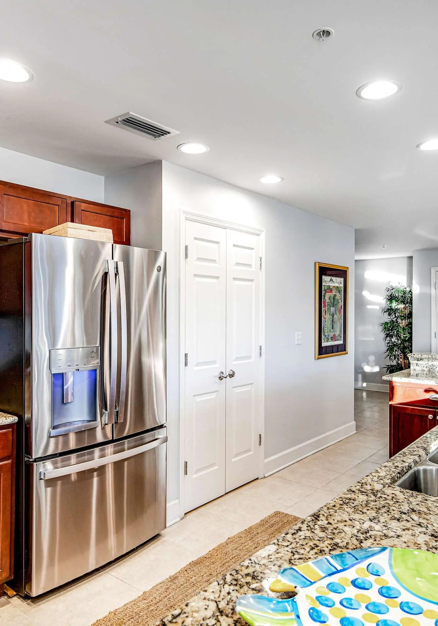 Sunny Condo with Pool and Tennis Court Access