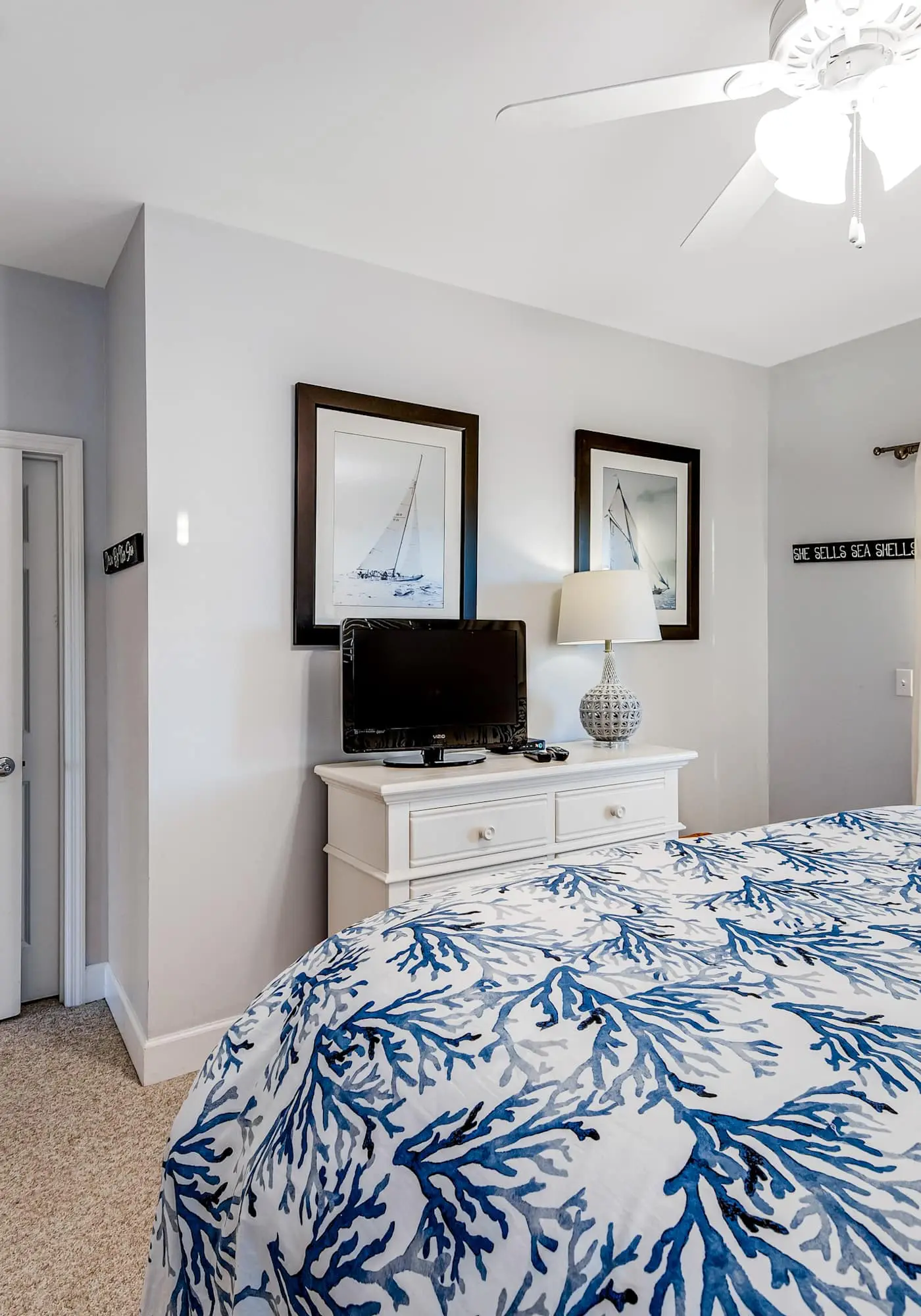 Sunny Condo with Pool and Tennis Court Access