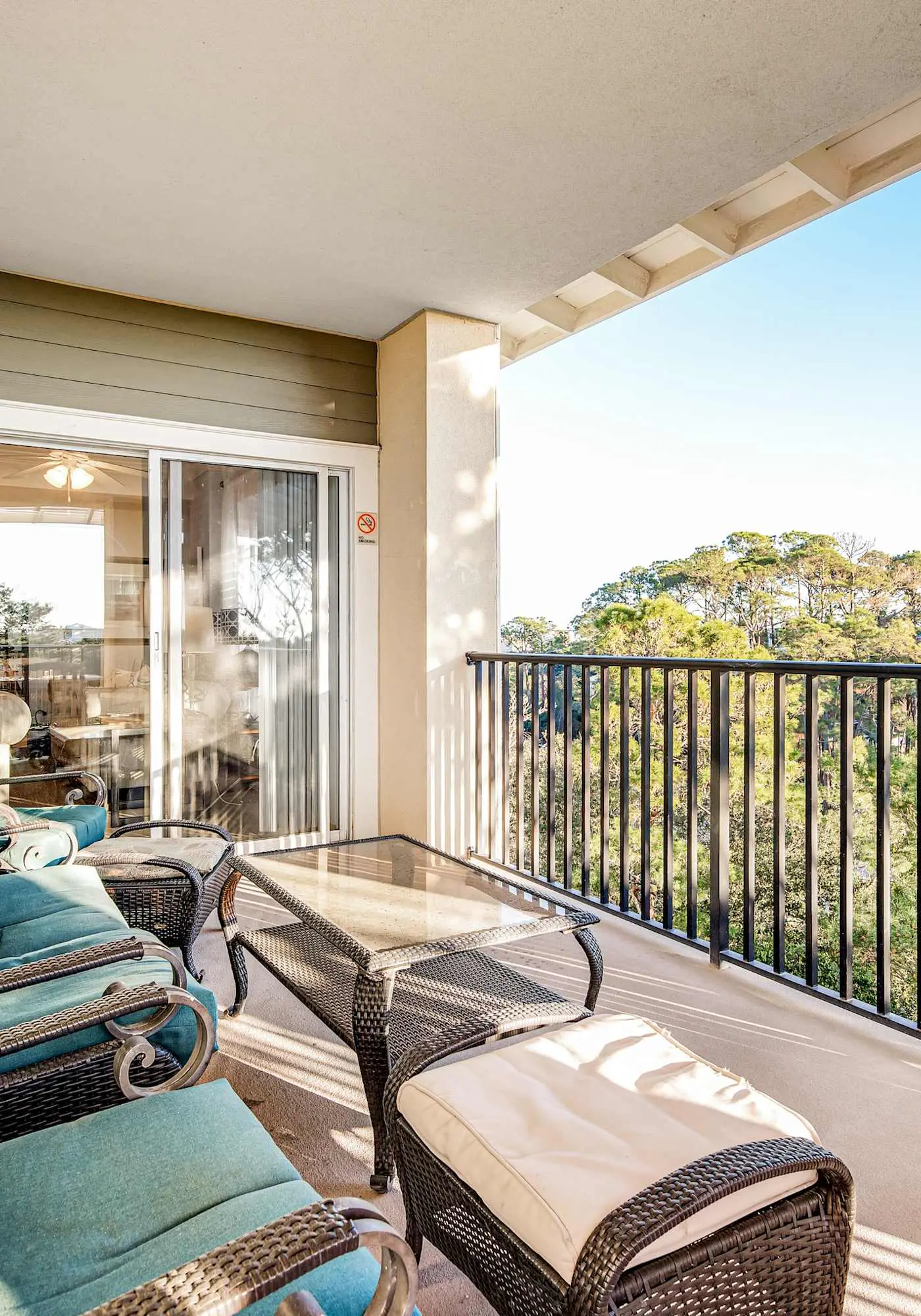 Sunny Condo with Pool and Tennis Court Access