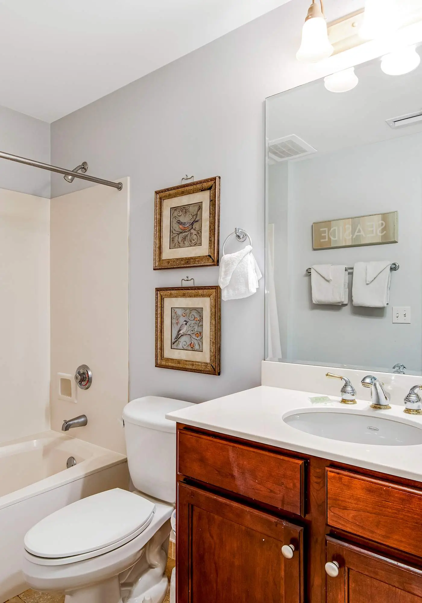 Sunny Condo with Pool and Tennis Court Access
