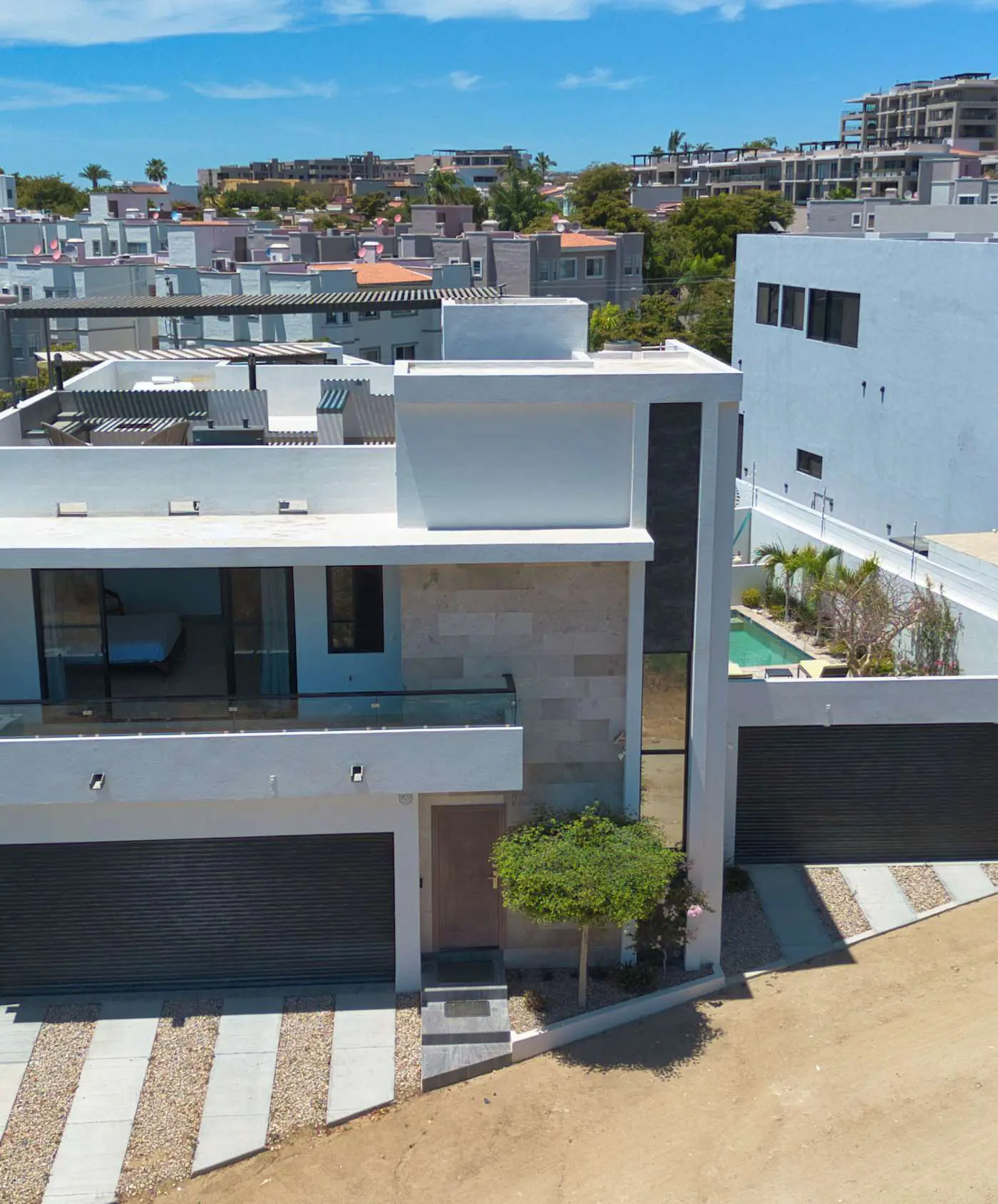 Stunning & Beautiful House with Private Pool