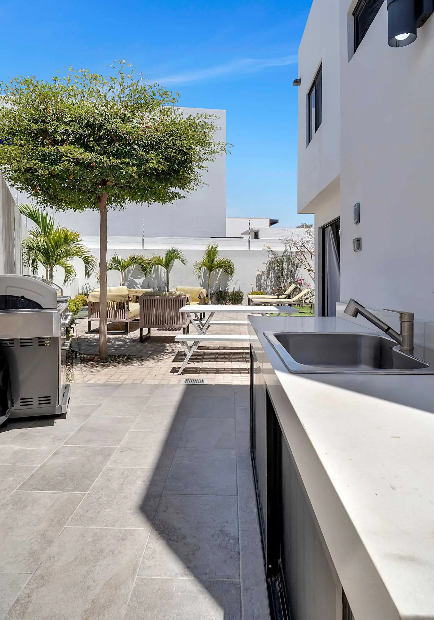 Stunning & Beautiful House with Private Pool