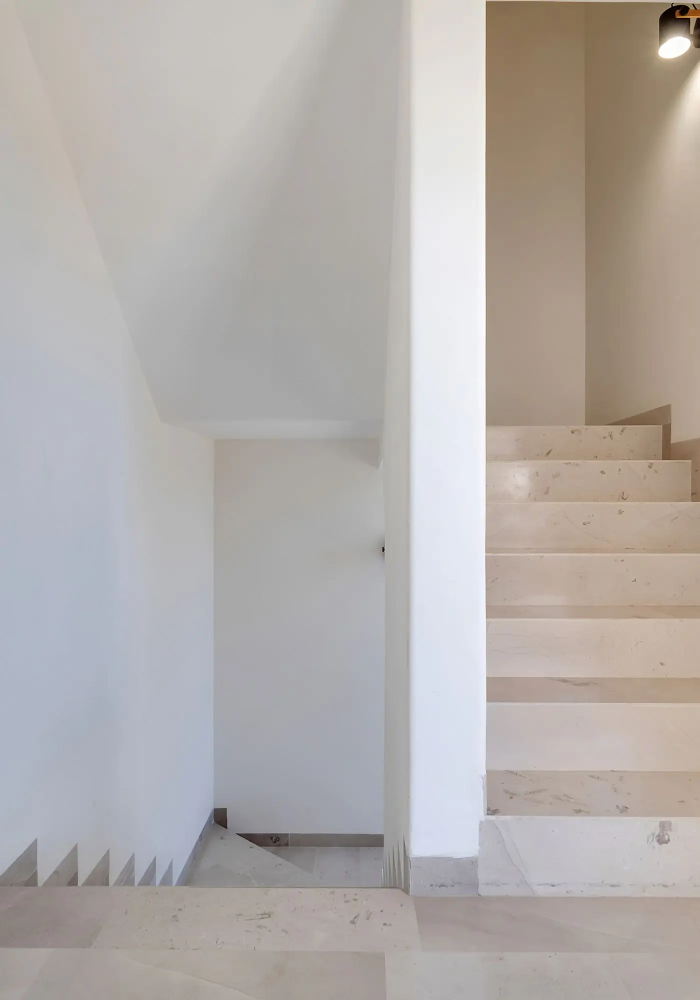 Stunning & Beautiful House with Private Pool