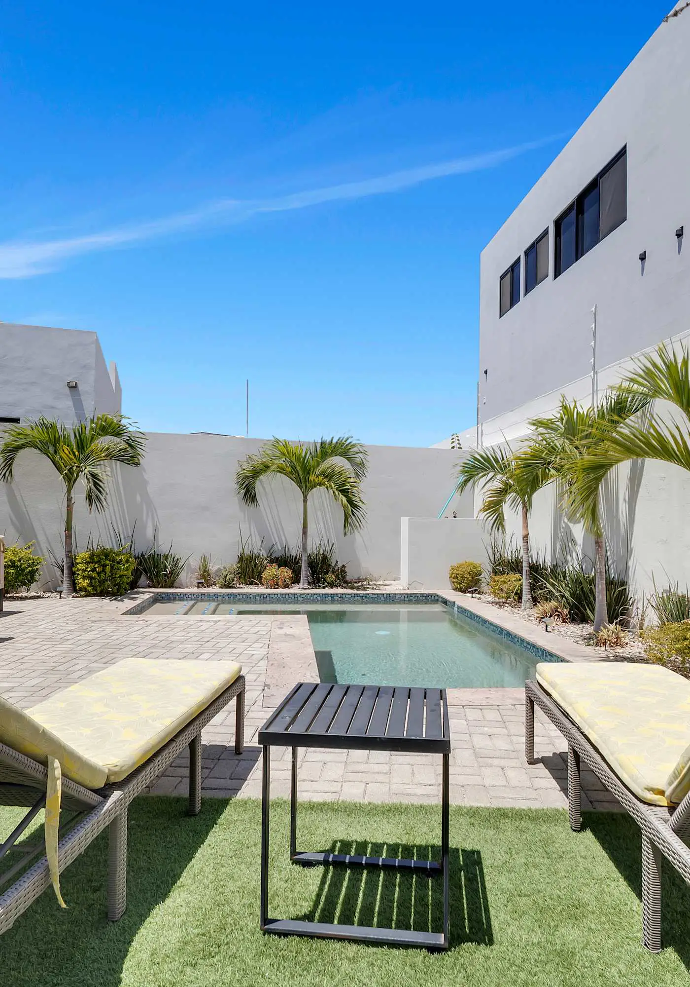 Stunning & Beautiful House with Private Pool