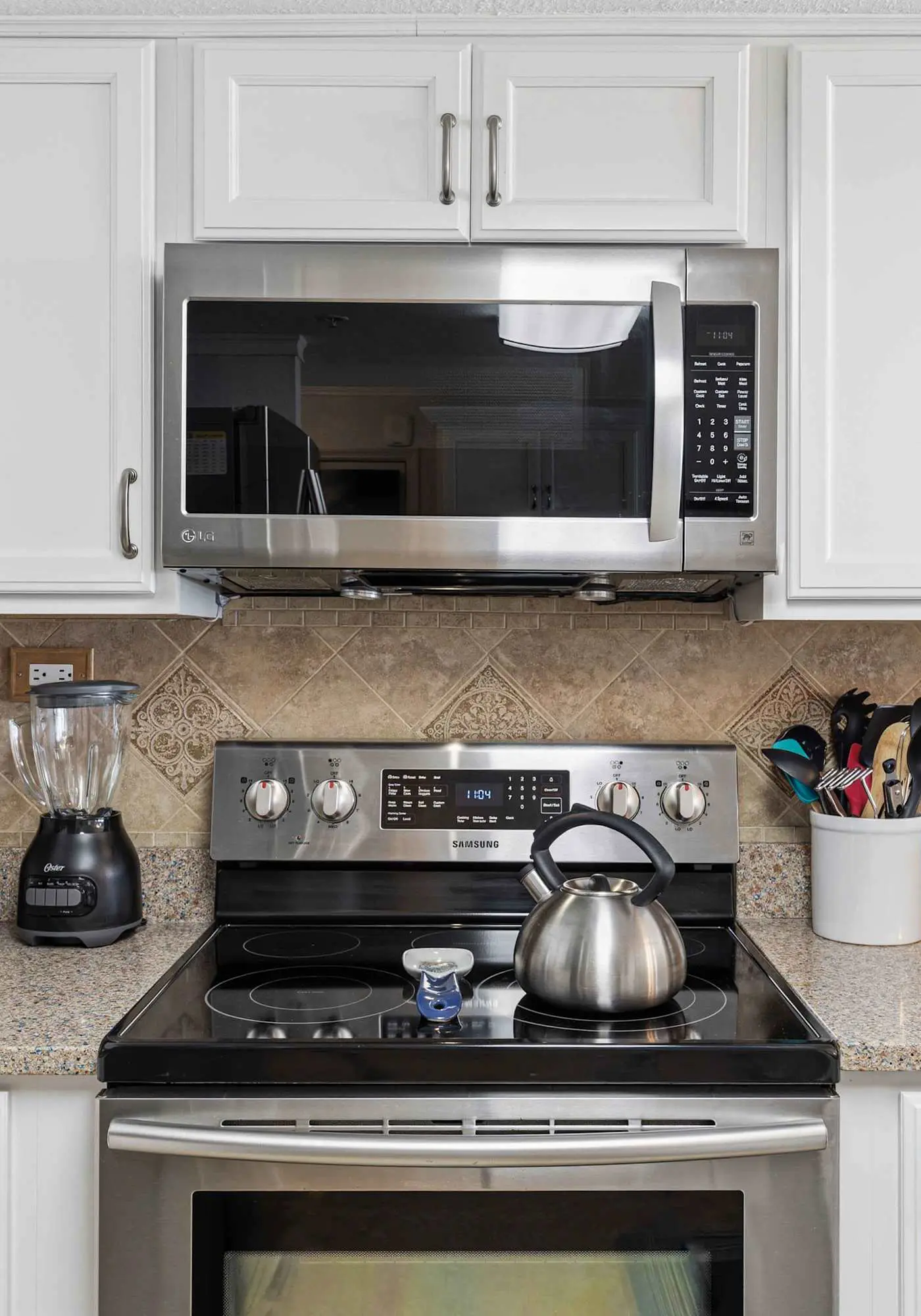 Islander E 7011, Stunning oceanfront condo