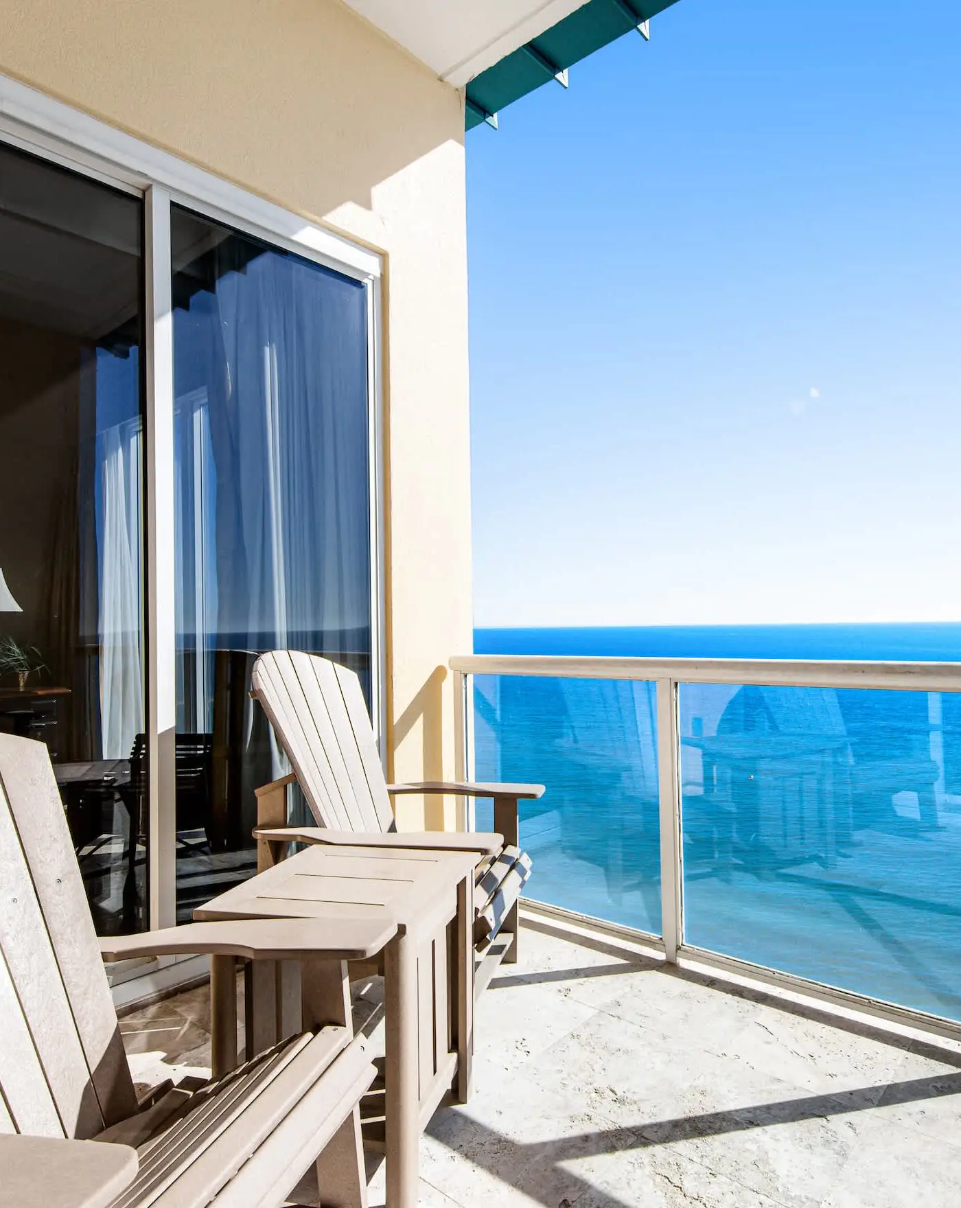 18th Floor Ocean View Condo with Private Washer-Dr