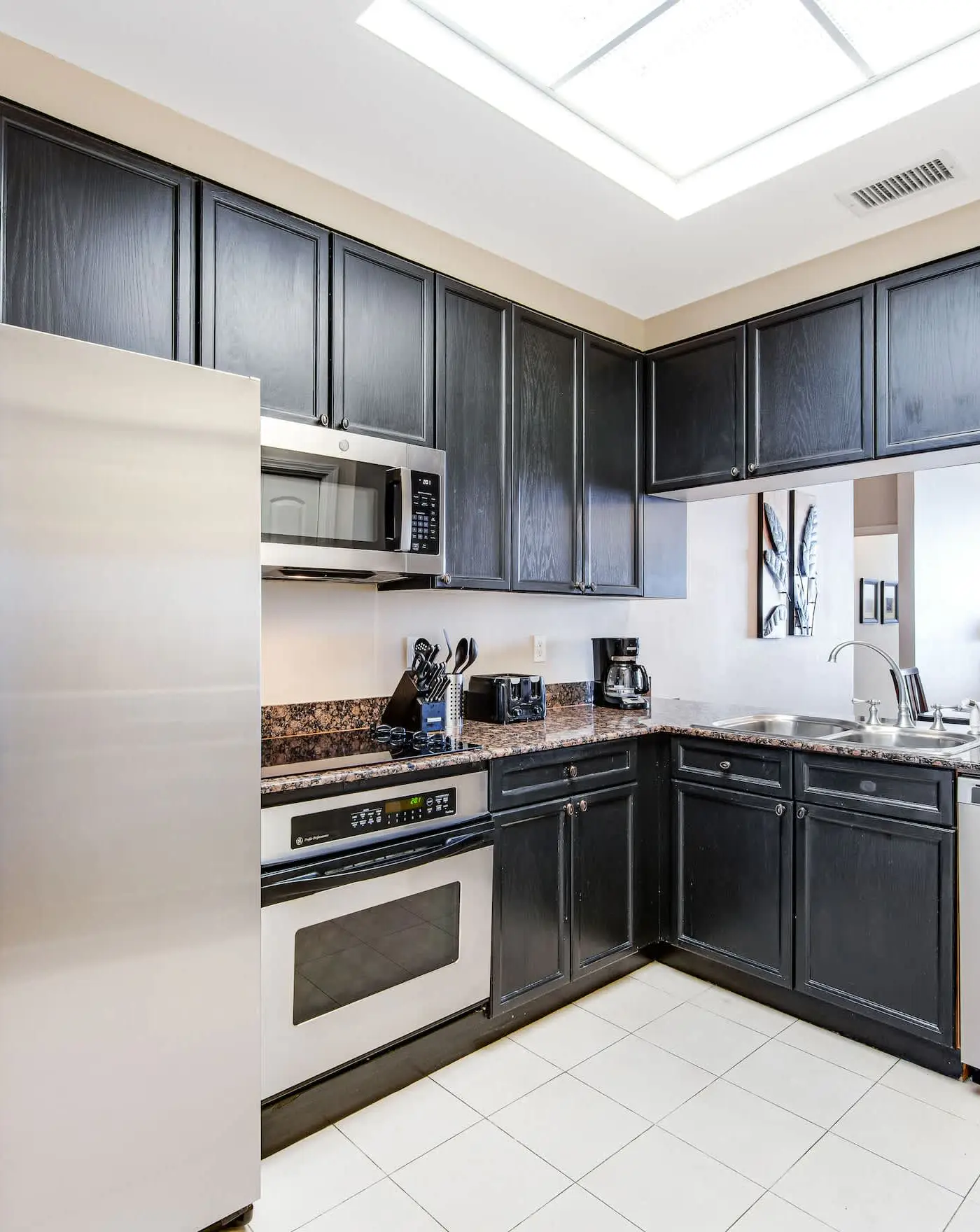 18th Floor Ocean View Condo with Private Washer-Dr