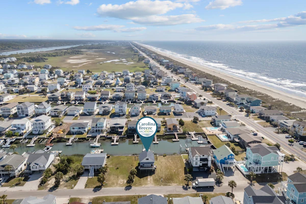 Oh My Sweet Lil Beach House: Dog Friendly, Canalfront, Floating boat dock