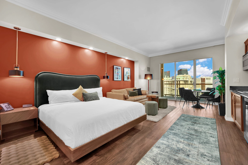 Luma Vèra – Penthouse Sanctuary Strip Views