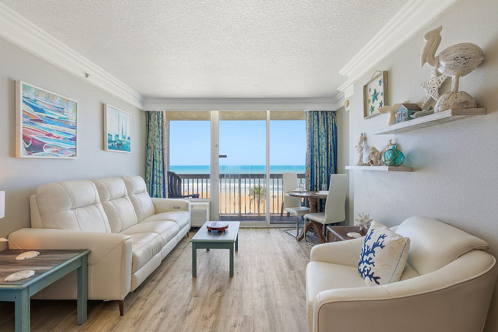 Oceanfront Balcony Views • Bright Studio • Clean & Great Value