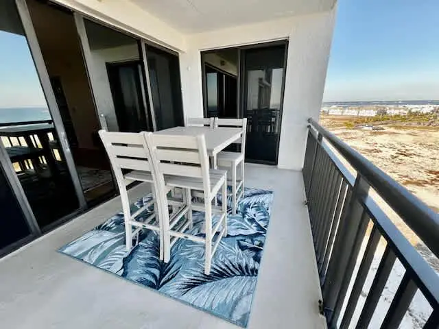 Fully remodeled ocean front condo with views, pool 