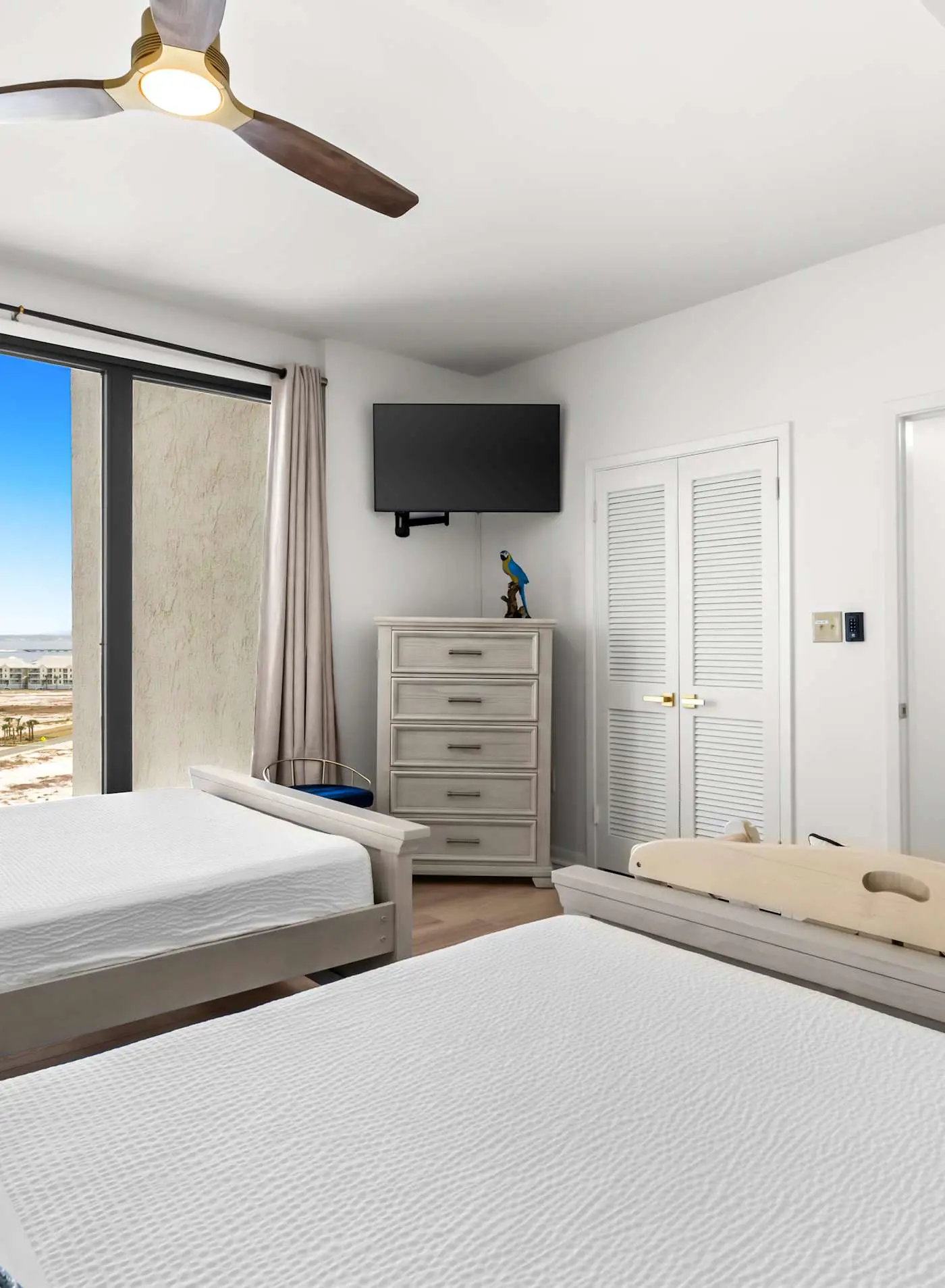 Fully remodeled ocean front condo with views, pool