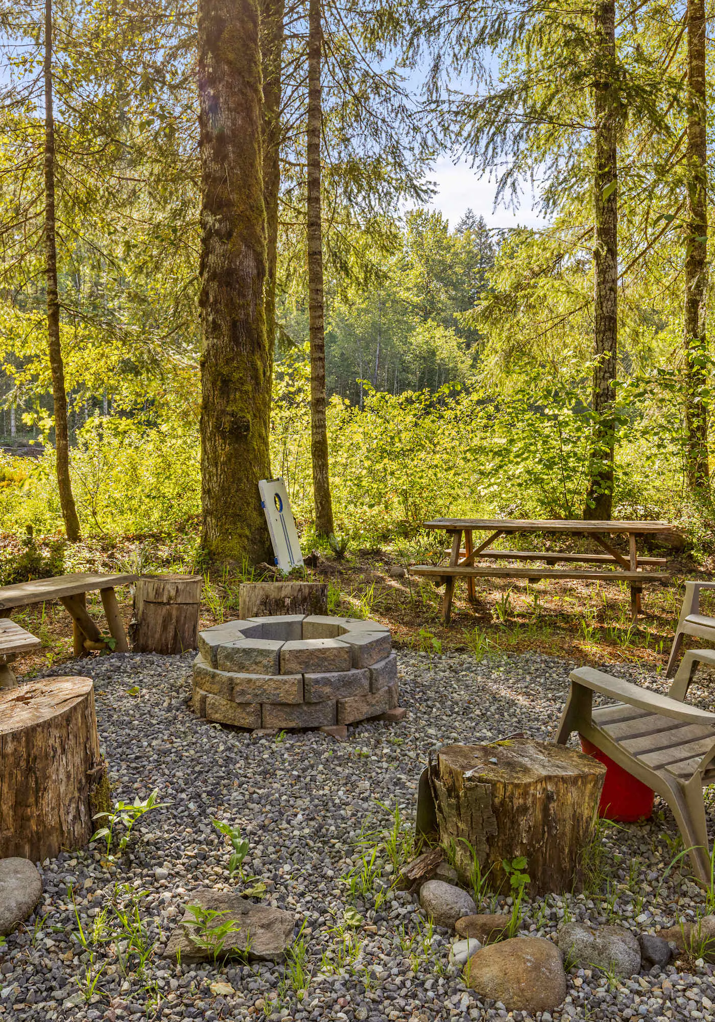 Riverfront retreat with panoramic river and forest views