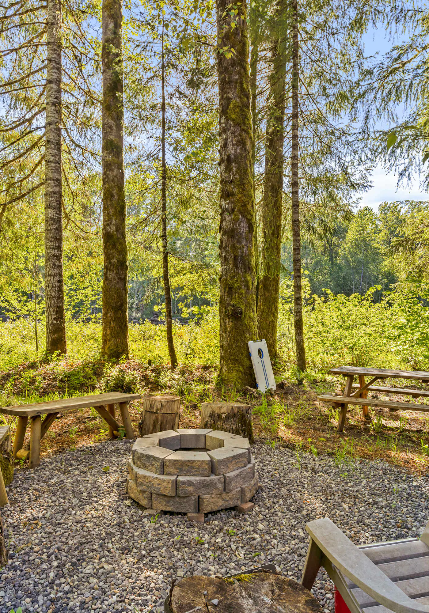 Riverfront retreat with panoramic river and forest views