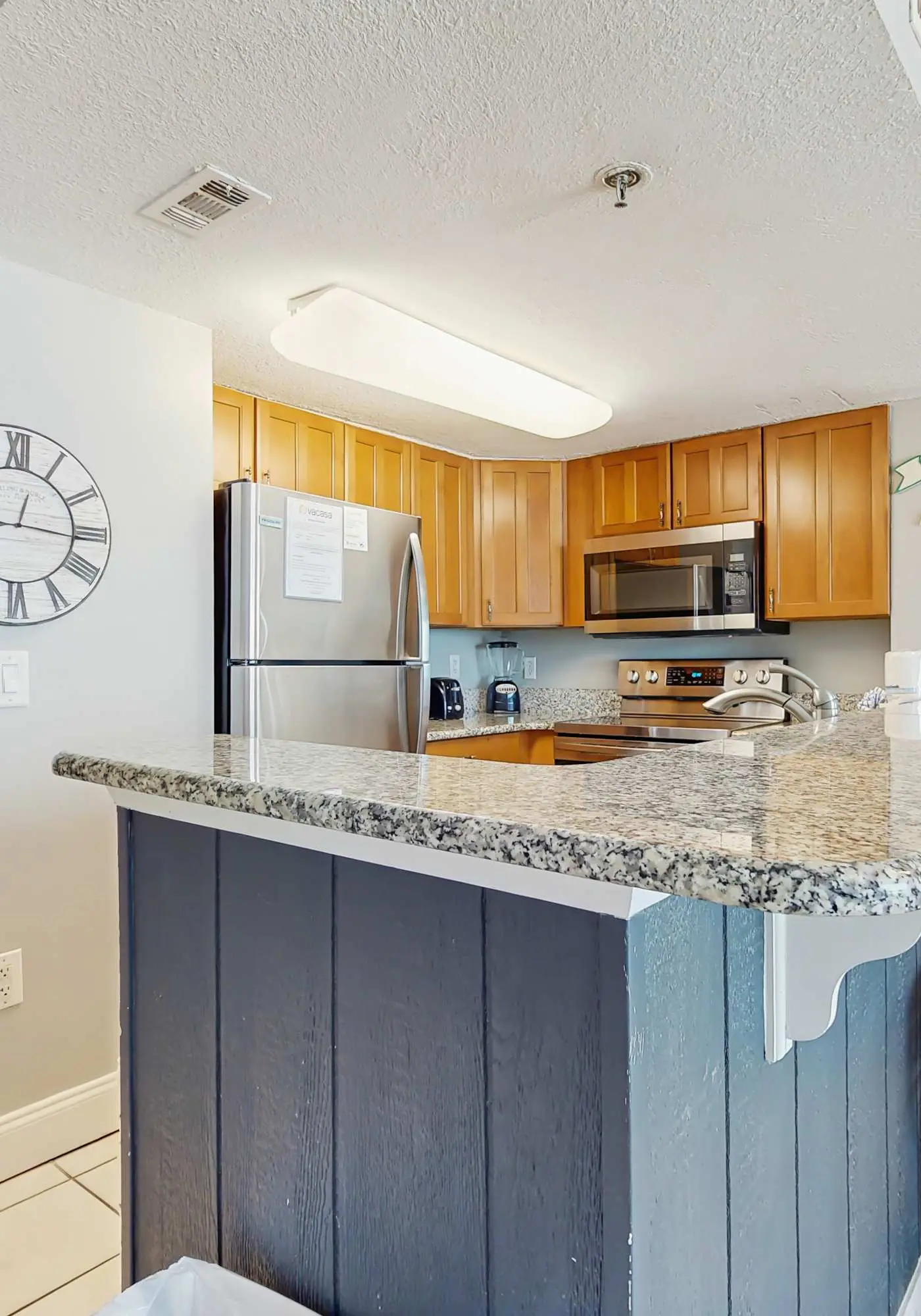 Gorgeous gulf front condo with pools, hot tub, and gym