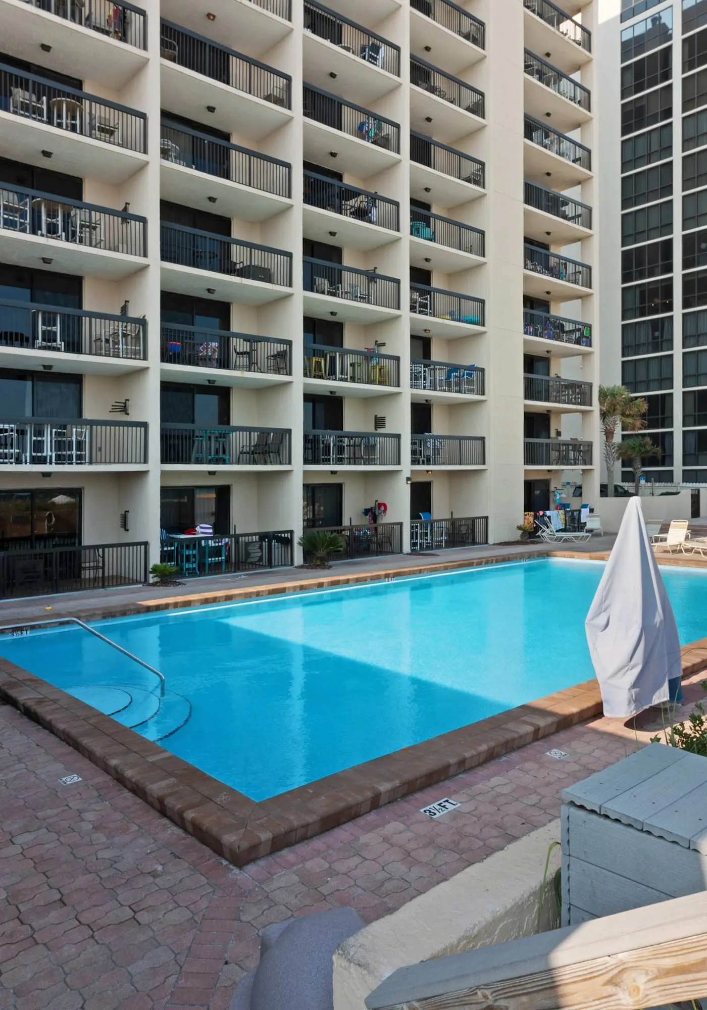 Gorgeous gulf front condo with pools, hot tub, and gym