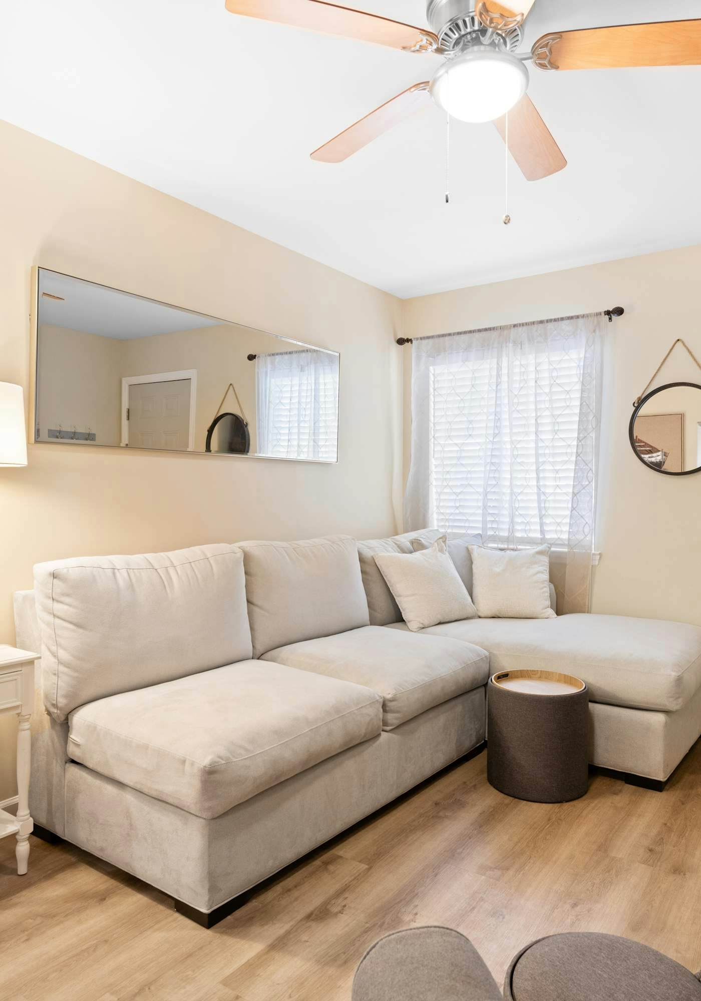 Renovated 2BR First Floor Forest Beach Condo