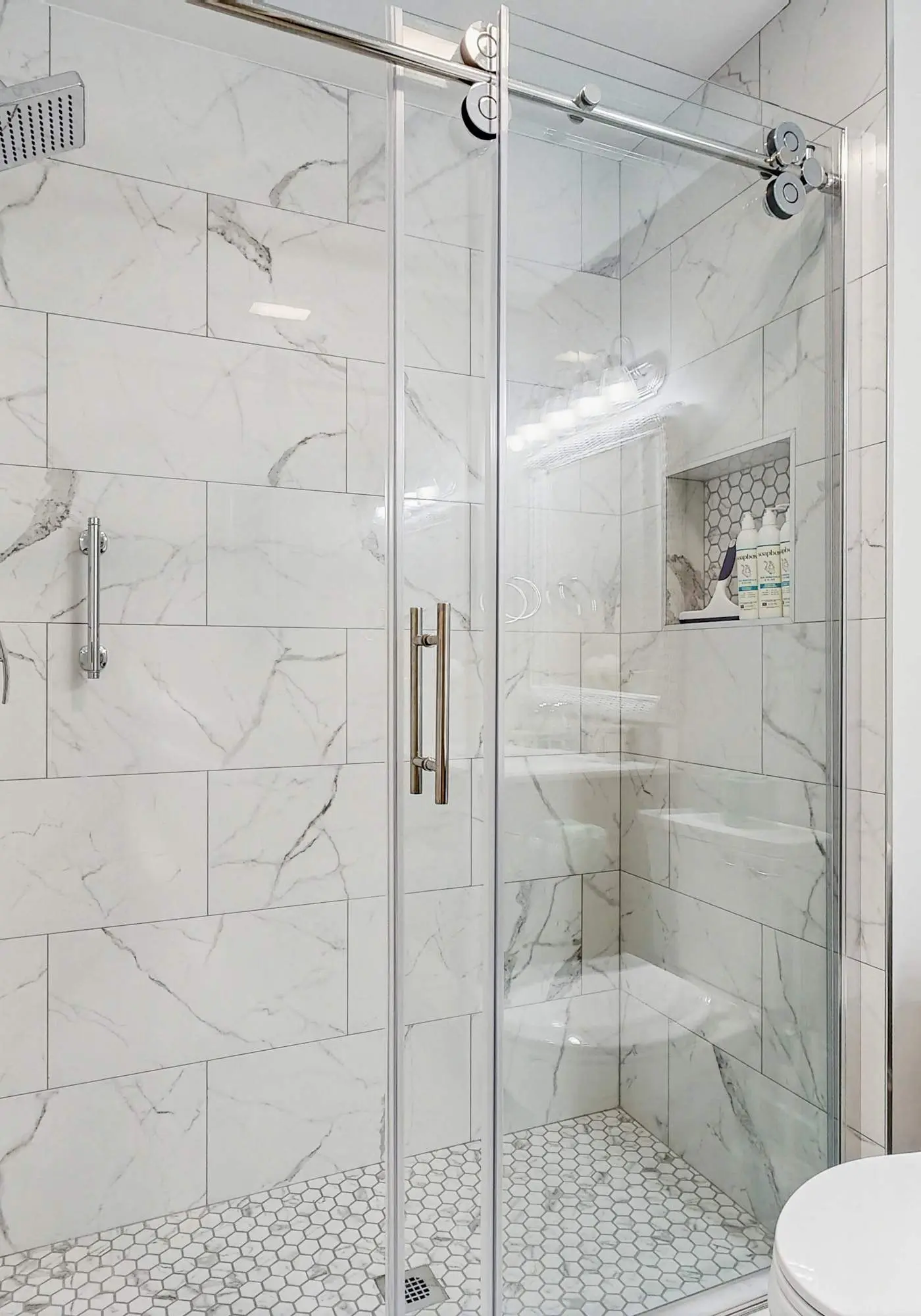 Renovated One-Level Walk to Beach 1 BR Condo