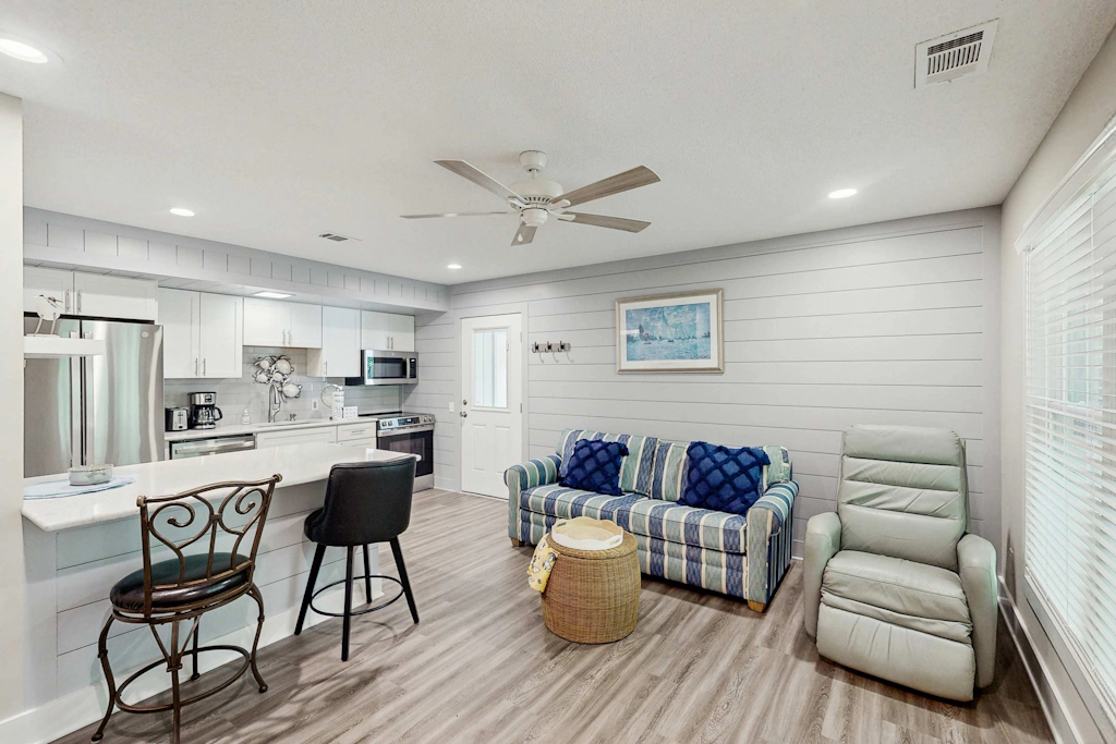 Renovated One-Level Walk to Beach 1 BR Condo