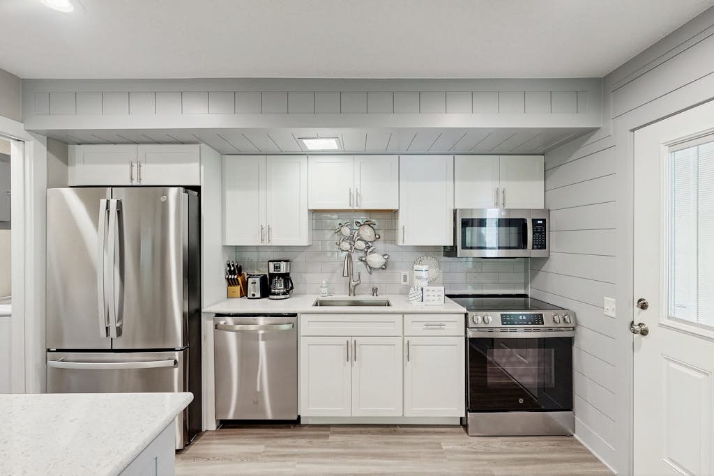 Renovated One-Level Walk to Beach 1 BR Condo