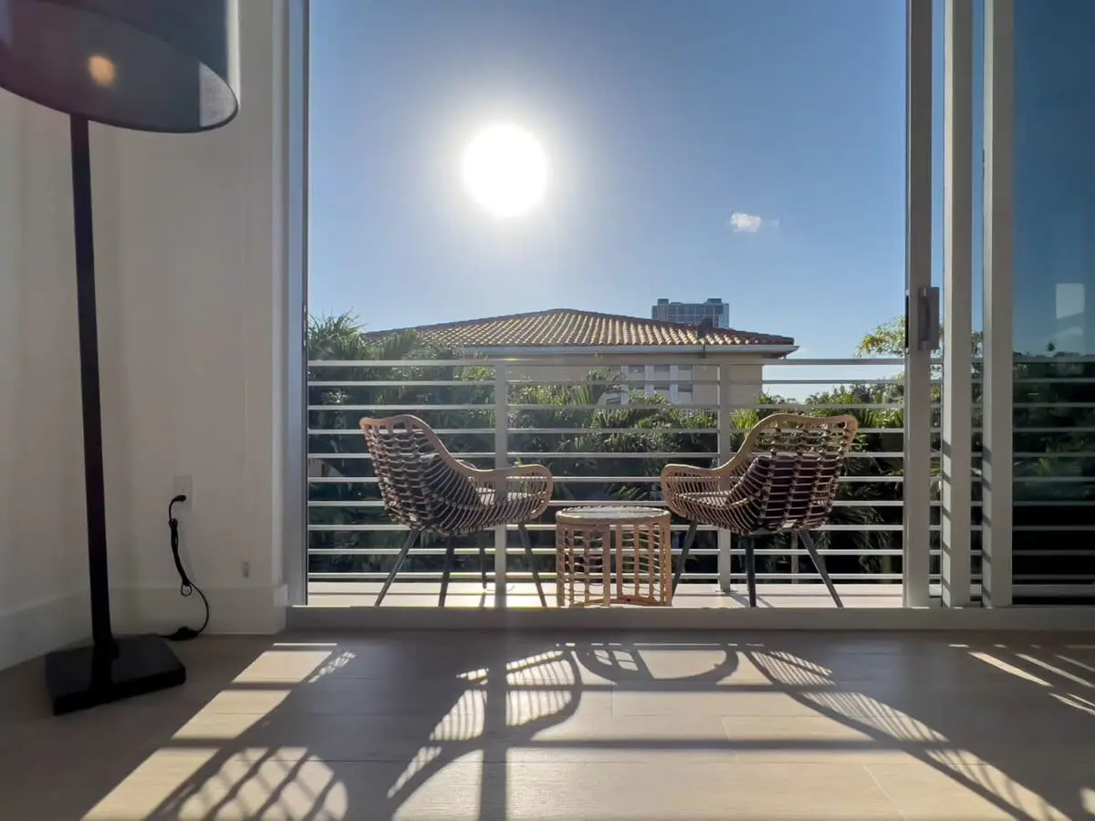 Modernista 2,  Townhome with Pool by Coconut Grove