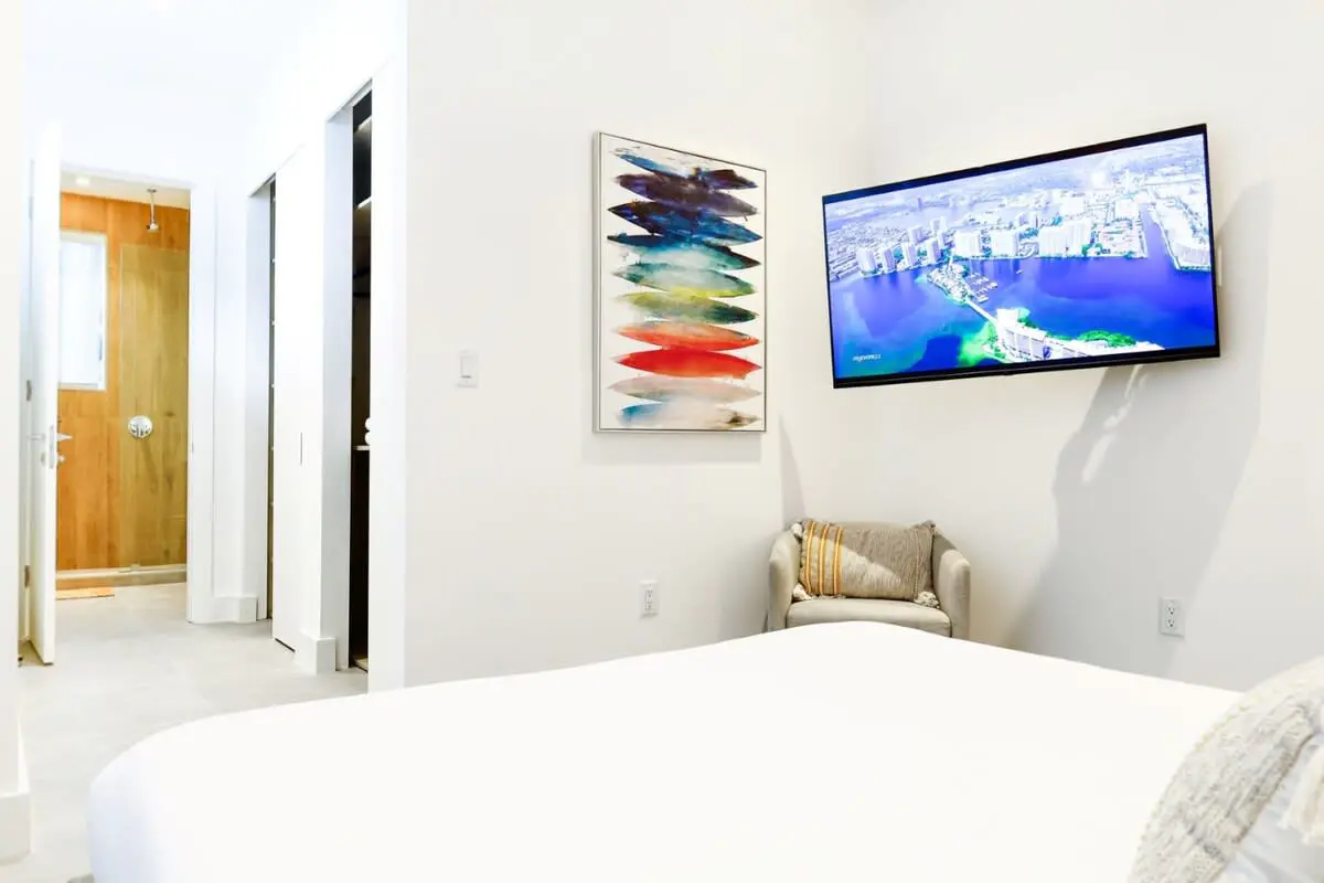Modernista 2,  Townhome with Pool by Coconut Grove