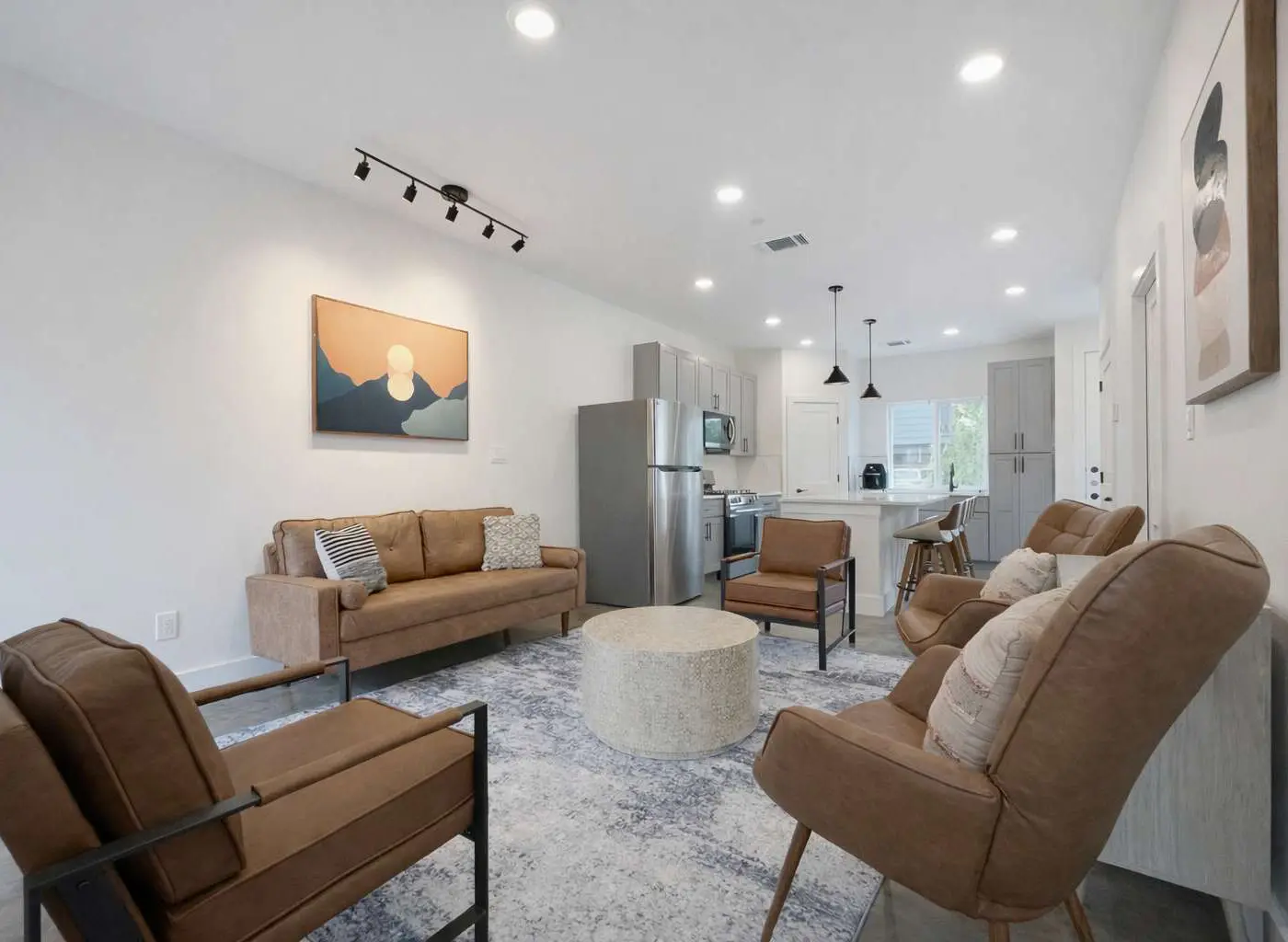 Bishop Arts 6BR townhouse, sleeps 12, close to DT