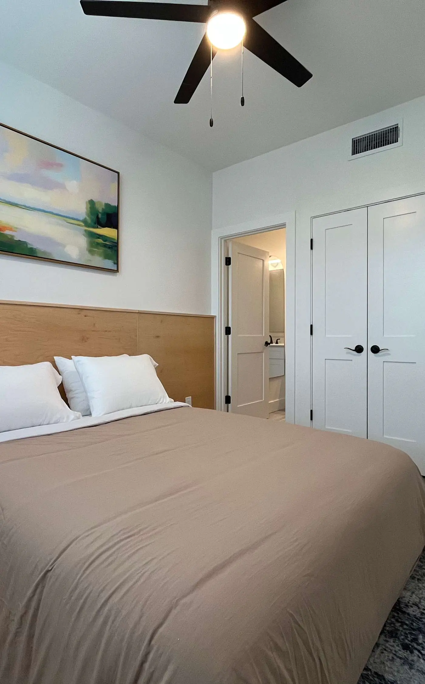 Bishop Arts 6BR townhouse, sleeps 12, close to DT