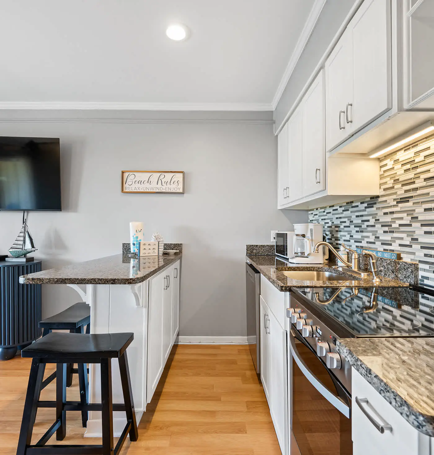 New Listing - Spring Discounts - Beach View Condo