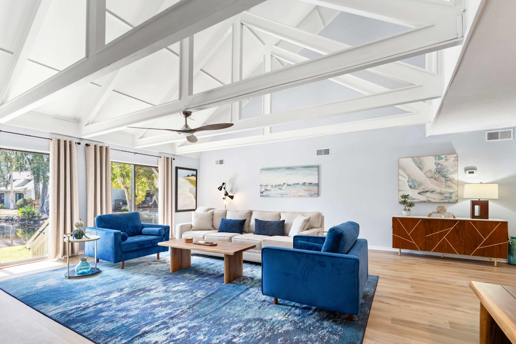 Fully Renovated Villa - Sleeps 6 Near Beach & Golf