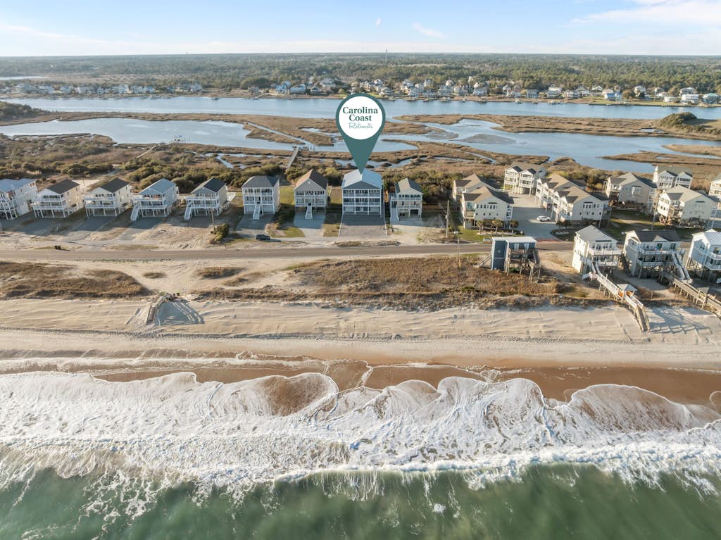 TS Island - Stunning 2nd row coastal home with ocean and sound views