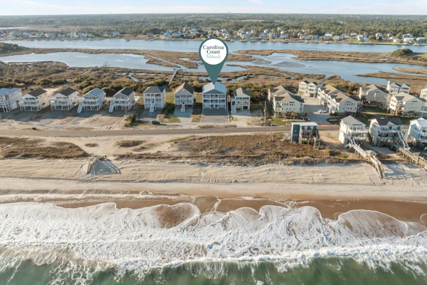 TS Island - Stunning 2nd row coastal home with ocean and sound views