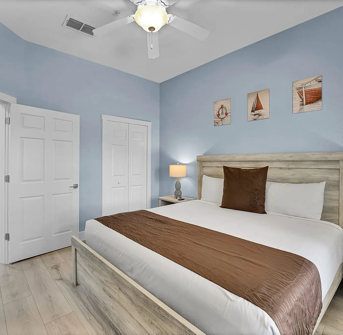Exclusive hot tub condo, 10 min to Disney