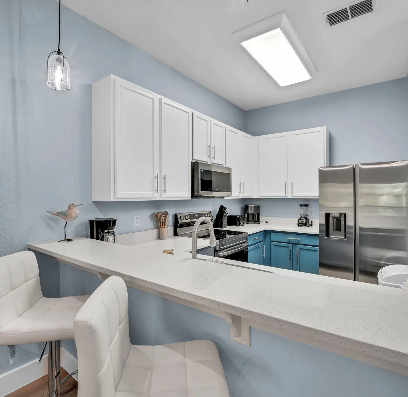 Exclusive hot tub condo, 10 min to Disney