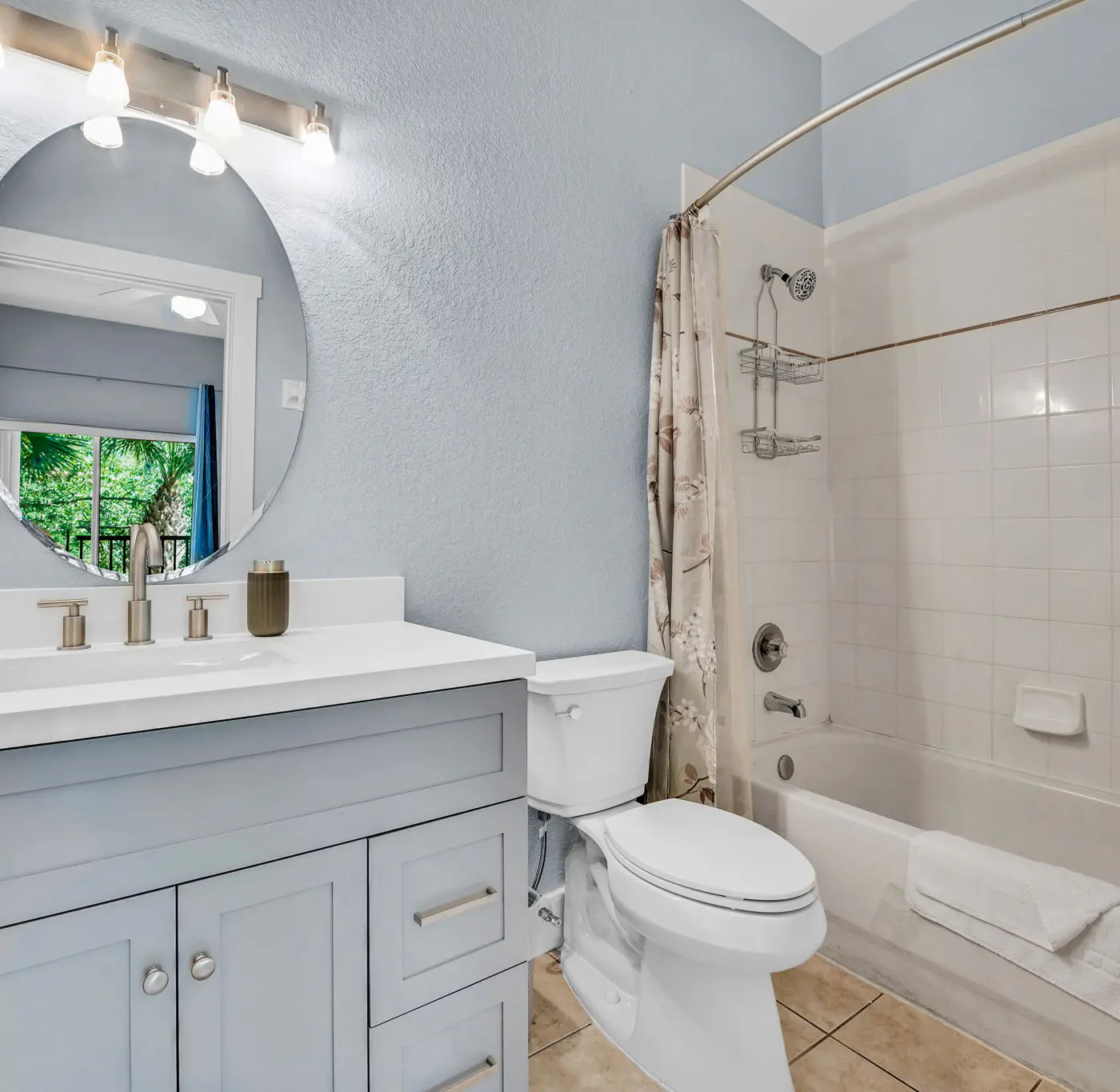 Exclusive hot tub condo, 10 min to Disney
