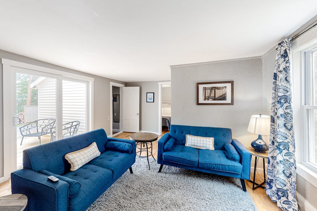 Downtown Getaway w/ Full Kitchen & Furnished Porch - Walk to the Beach/Harbor